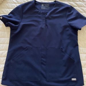 FIGS women medium scrub top